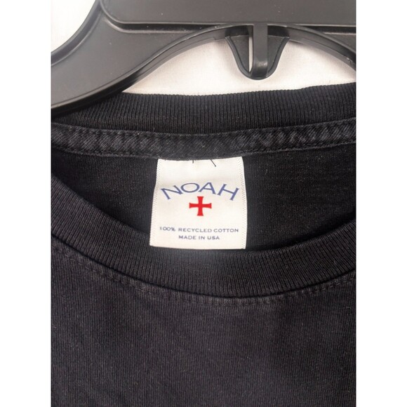 NOAH Men’s Medium Black Graphic T-Shirt Skull & Crossed Bats Vertical Logo - Picture 6 of 8